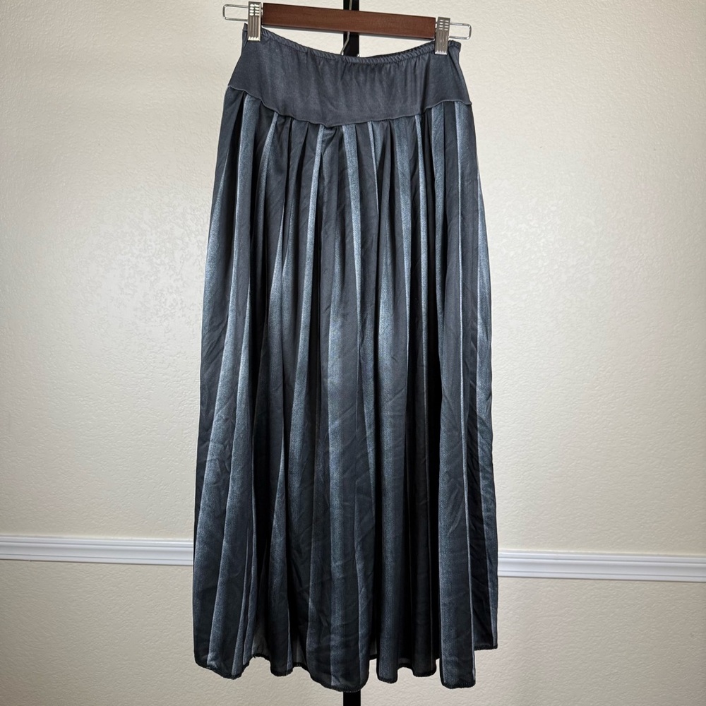 Wednesday Addams Pleated Maxi Skirt Small Charcoal Gray Gothcore Cosplay School - Picture 1 of 10